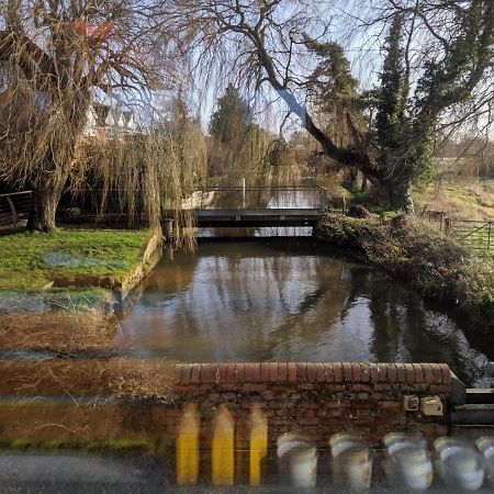 B&B At The Old Mill Worton  Εξωτερικό φωτογραφία